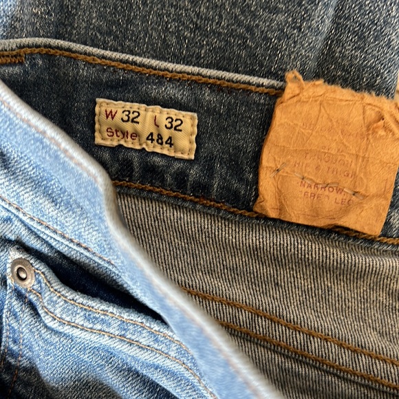 JCrew mens jeans in light blue. Skinny jeans with stretch. 32/32 fits like a 30 - Picture 3 of 3